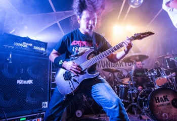 Hellvetica @ Das O, Spiez