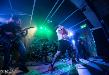 Hellvetica @ Das O, Spiez