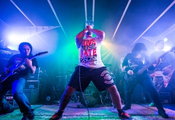 Hellvetica @ Das O, Spiez