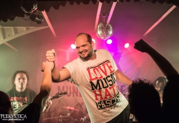 Hellvetica @ Das O, Spiez