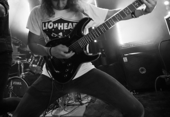 FRANK NEEDS HELP - Photo By Dänu