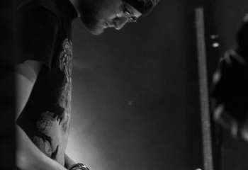 FRANK NEEDS HELP - Photo By Dänu