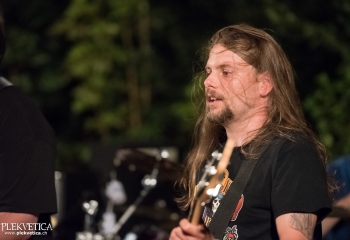 Of Deers and Pilots - Photo By Dänu