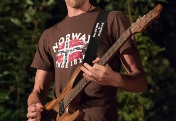 Previous To Following - Photo By Dänu