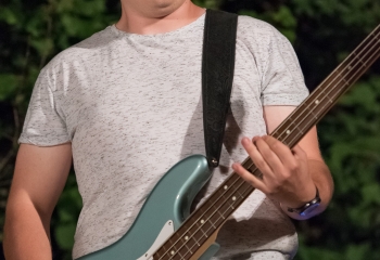 Previous To Following - Photo By Dänu