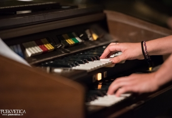 Previous To Following - Photo By Dänu