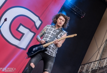 Asking Alexandria - Photo by Marc