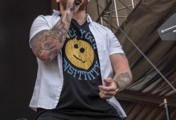 Asking Alexandria - Photo by Marc