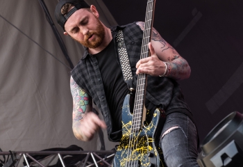 Asking Alexandria - Photo by Marc