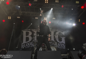 Bloodred Hourglass - Photo By Dänu