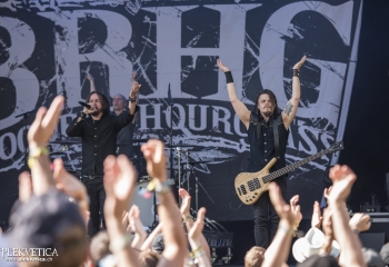 Bloodred Hourglass - Photo By Dänu