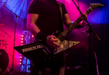 Broken Fate - Photo by Marc