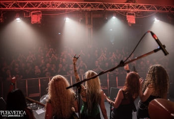 Burning Witches - Photo by Marc