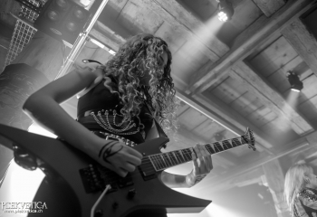 Burning Witches - Photo by Marc