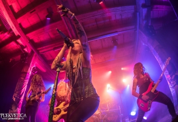 Burning Witches - Photo by Marc