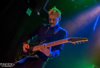 Butcher Babies - Photo by Marc