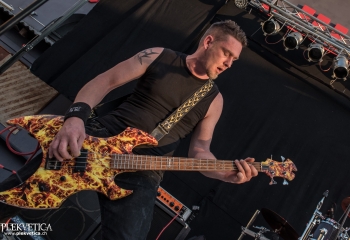 Chains Of Suffering - Photo by Marc