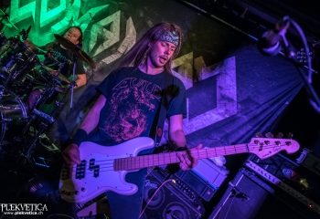 Comaniac- Photo by Marc