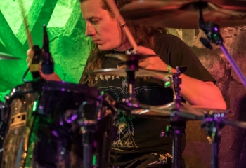 Comaniac- Photo by Marc