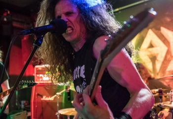 Comaniac- Photo by Marc