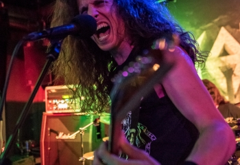 Comaniac- Photo by Marc