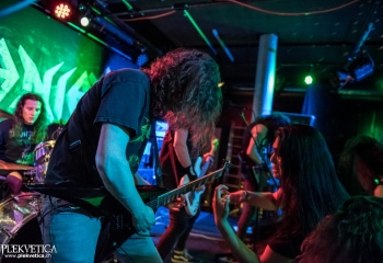 Comaniac- Photo by Marc