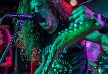 Comaniac- Photo by Marc