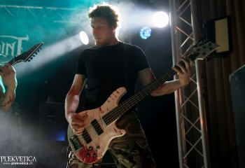 Constraint - Photo by Nati