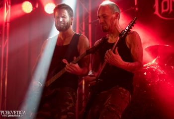 Constraint - Photo by Nati