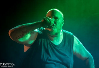 Constraint - Photo by Nati