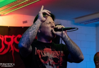 Controsion - Photo by Nati