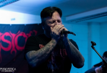 Controsion - Photo by Nati