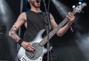 Defender - Photo by Marc