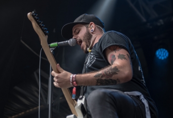 Defender - Photo by Marc