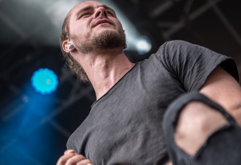 Defender - Photo by Marc