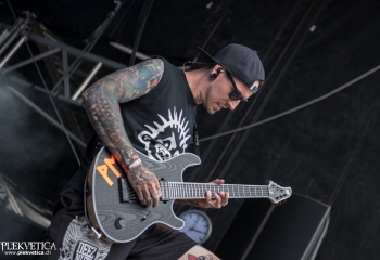 Defender - Photo by Marc