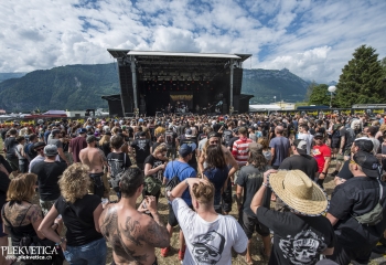 Dog Eat Dog - Photo By Dänu