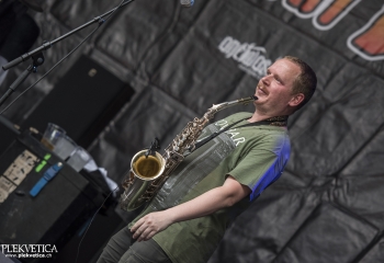 Dog Eat Dog - Photo By Dänu