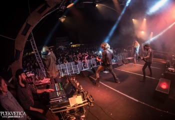 Equilibrium - Photo by Marc