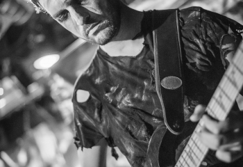 Frozen Gate - Photo By Dänu