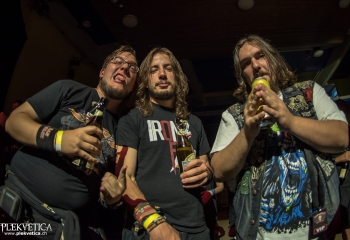 Scarlet Riot - Photo by Marc