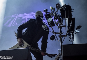 Limp Bizkit - Photo by Marc