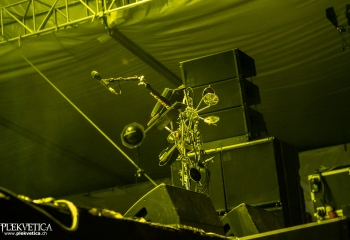 Limp Bizkit - Photo by Marc