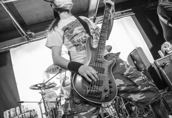 MILKING THE GOATMACHINE - Photo By Dänu