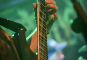 Oral Fistfuck - Photo By Dänu