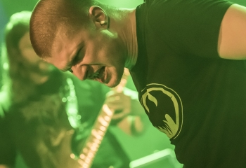 Oral Fistfuck - Photo By Dänu