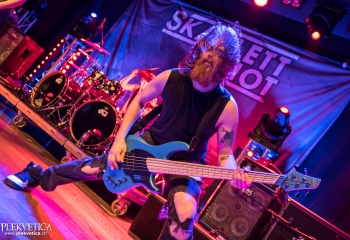 Scarlet Riot - Photo by Marc