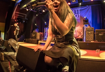 Scarlet Riot - Photo by Marc