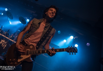 Skull Fist - Photo by Marc