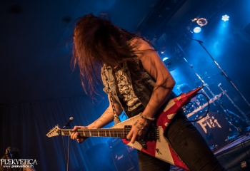 Skull Fist - Photo by Marc